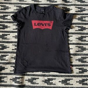 Levis Graphic Tee